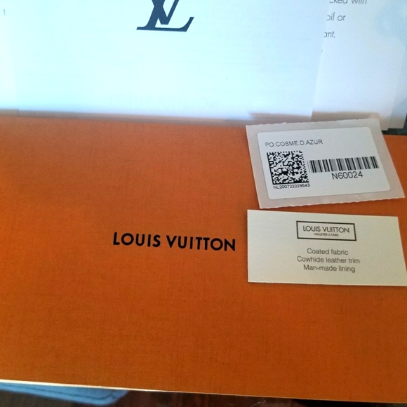***SOLD*** Authentic Louis Vuitton Cosmetic Pouch - Picture 7 of 16